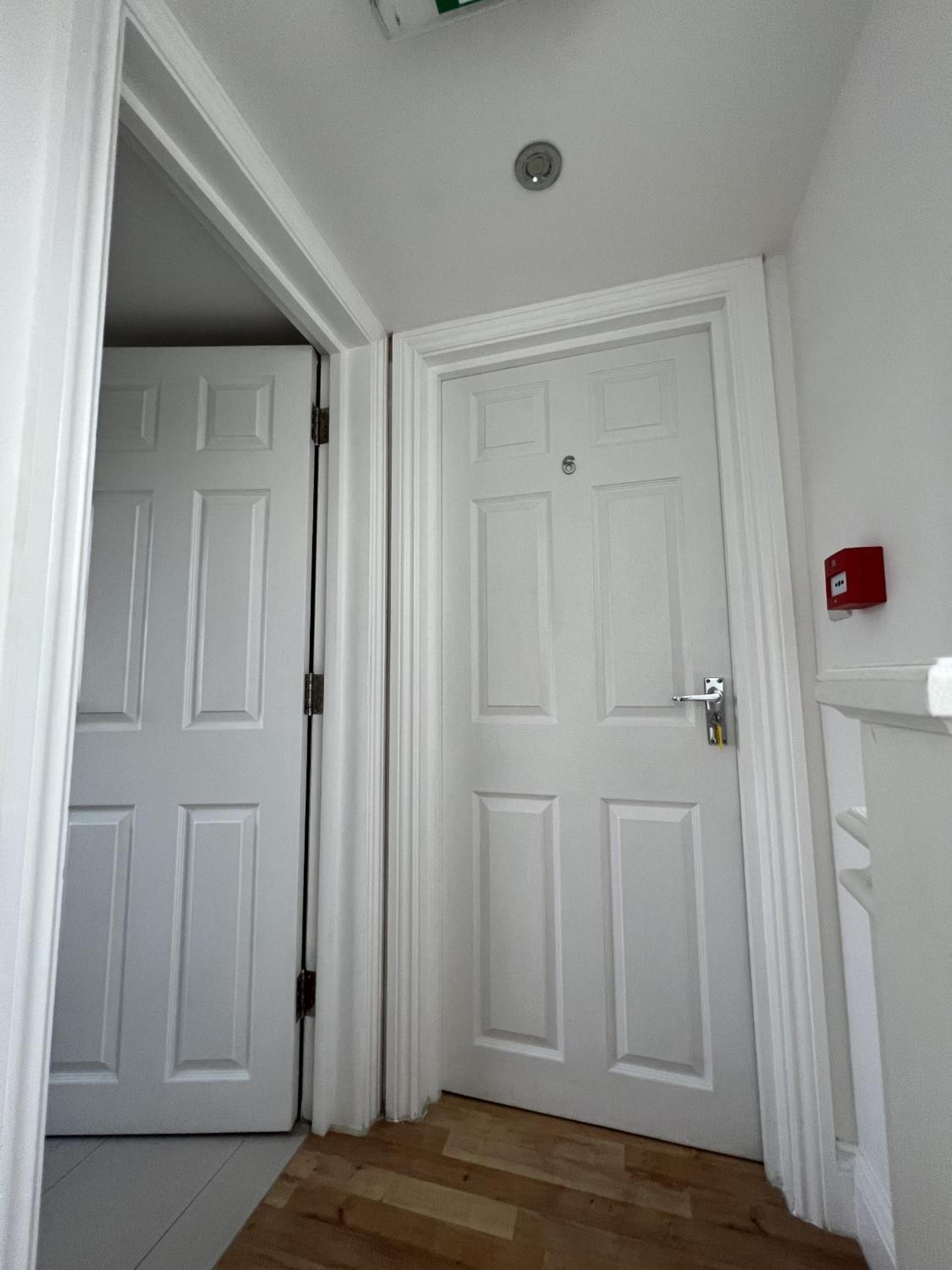 4 Wharncliffe Drive