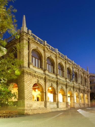 Everblue Sea View Apt photo 5