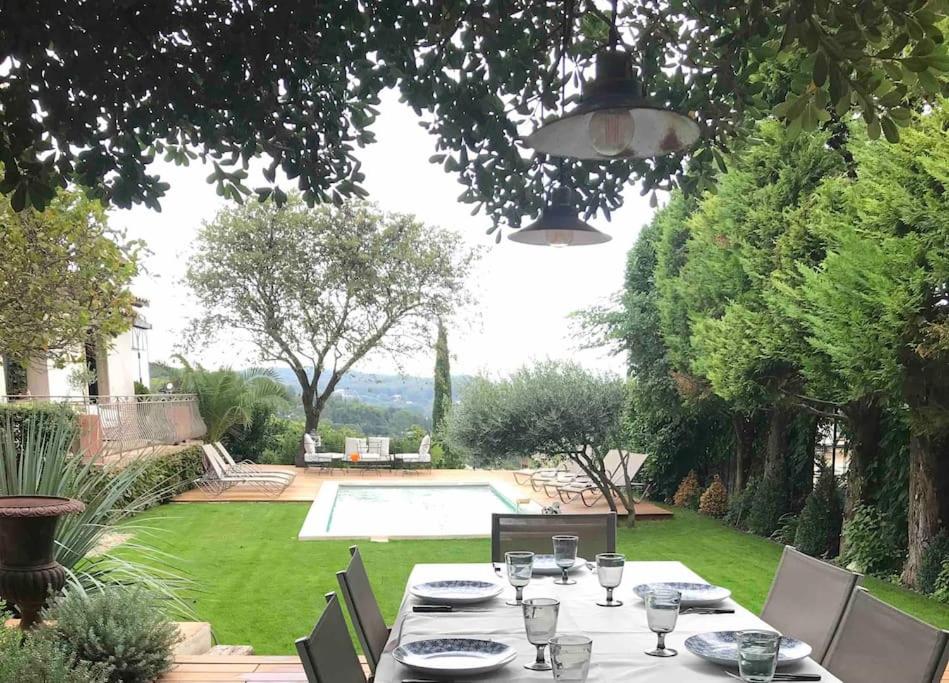 Villa Magnanarelle Exclusive Provence House with Pool & Panoramic Views