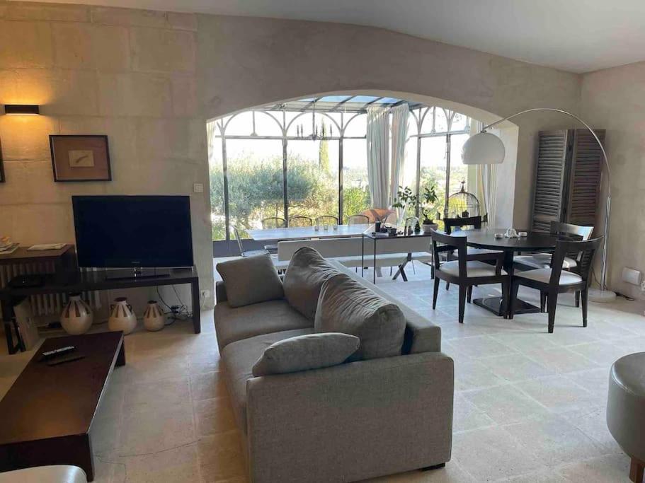 Villa Magnanarelle Exclusive Provence House with Pool & Panoramic Views