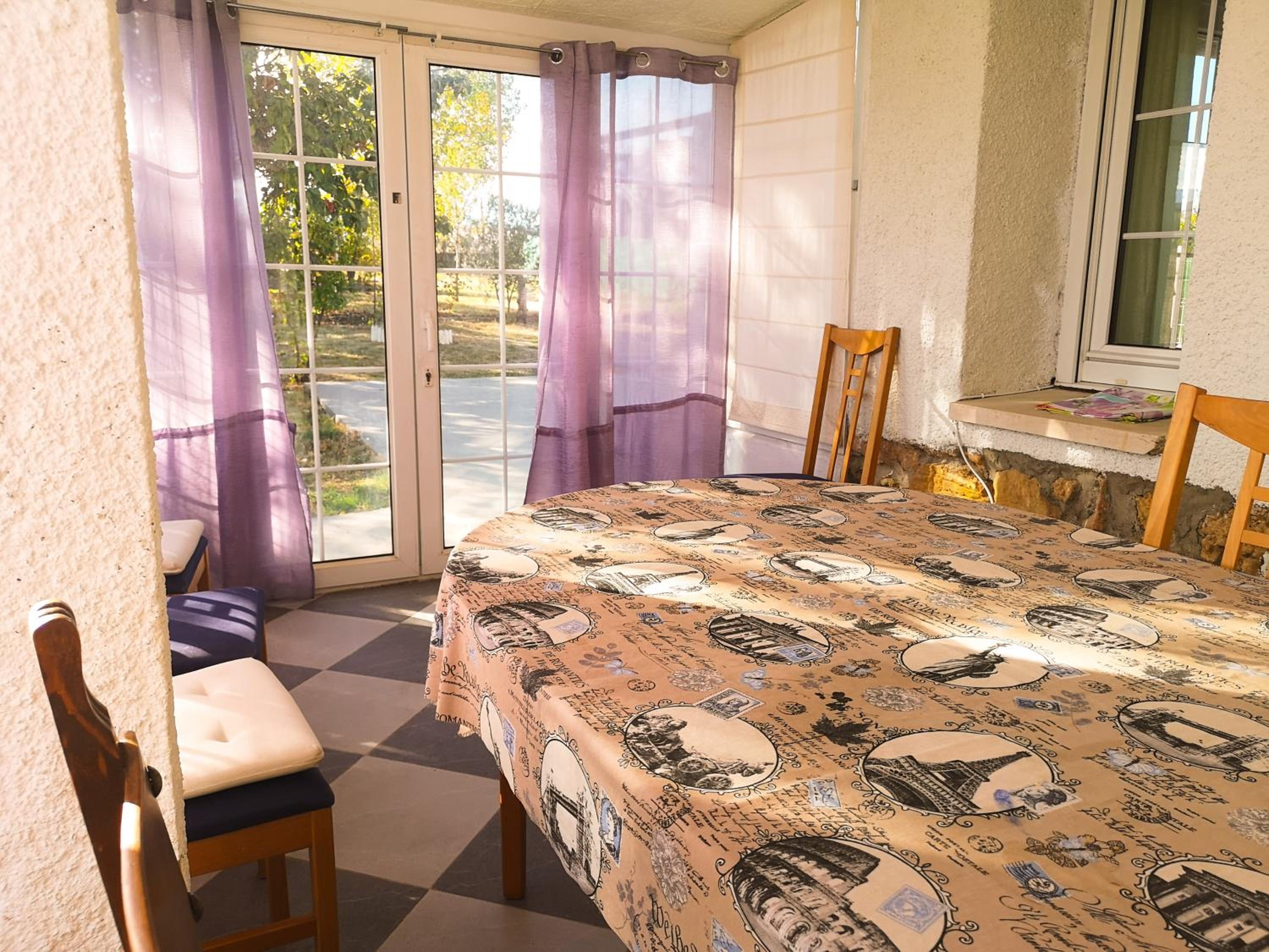 Agradable casa con jardín: Casasola