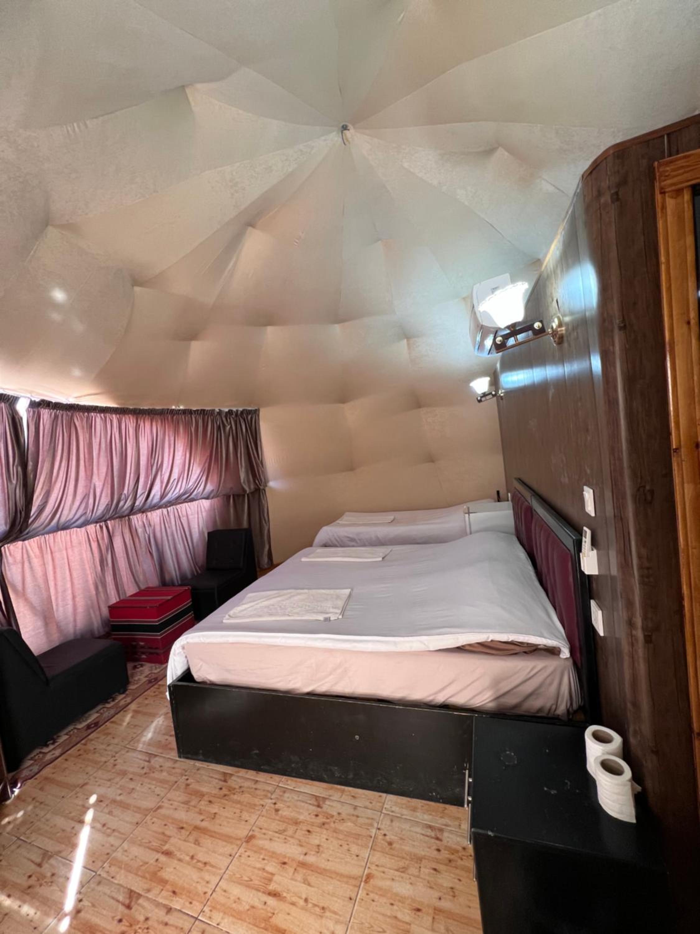 Orbit camp