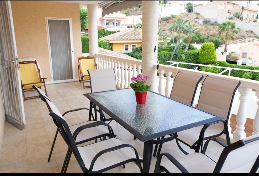Agradable casa con piscina
