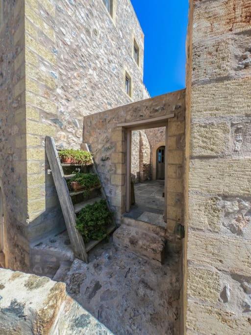 Κyma Mansion in Monemvasia