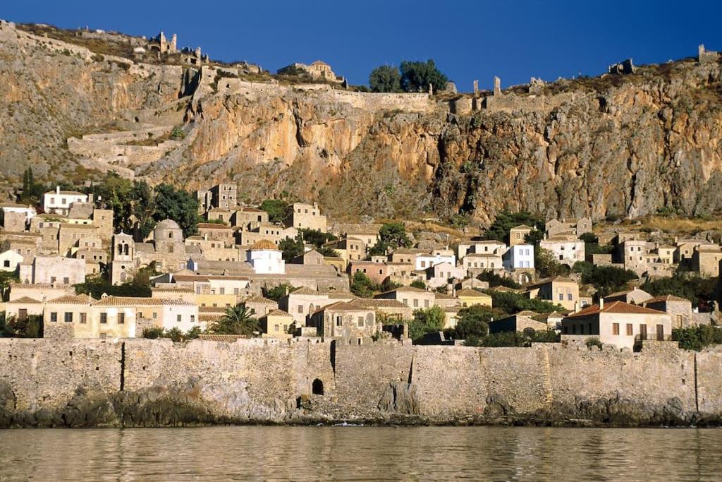 Κyma Mansion in Monemvasia