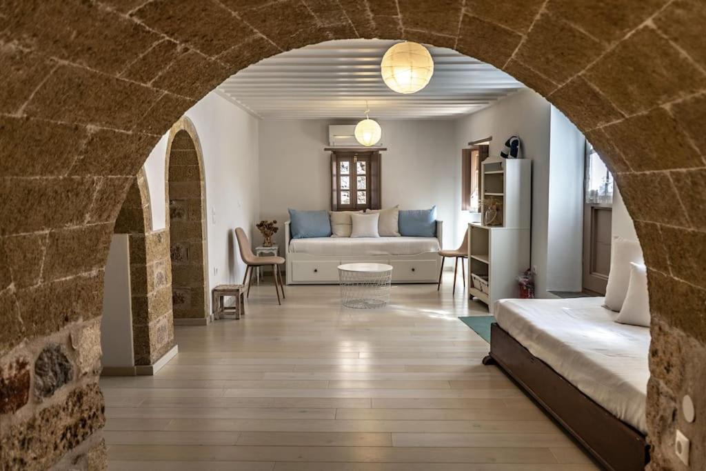 Κyma Mansion in Monemvasia
