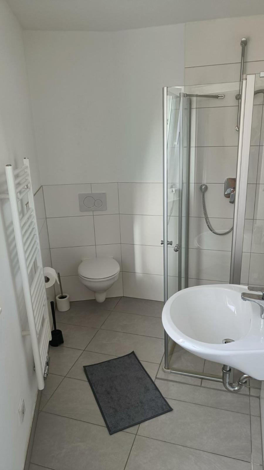 Apartments & möblierte Zimmer in Kahl am Main, Self-Check-In, W-Lan, Küchenzeile für Selbstversorgung, PKW-Platz