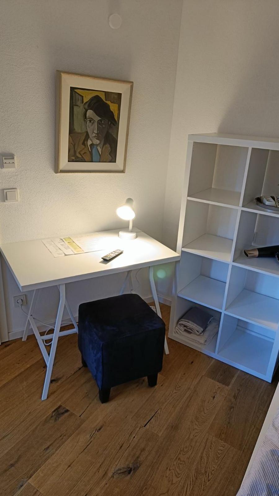 Apartments & möblierte Zimmer in Kahl am Main, Self-Check-In, W-Lan, Küchenzeile für Selbstversorgung, PKW-Platz