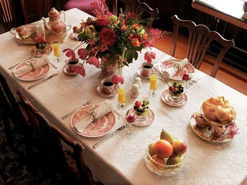 Fisher House Victoria Bed and Breakfast-1