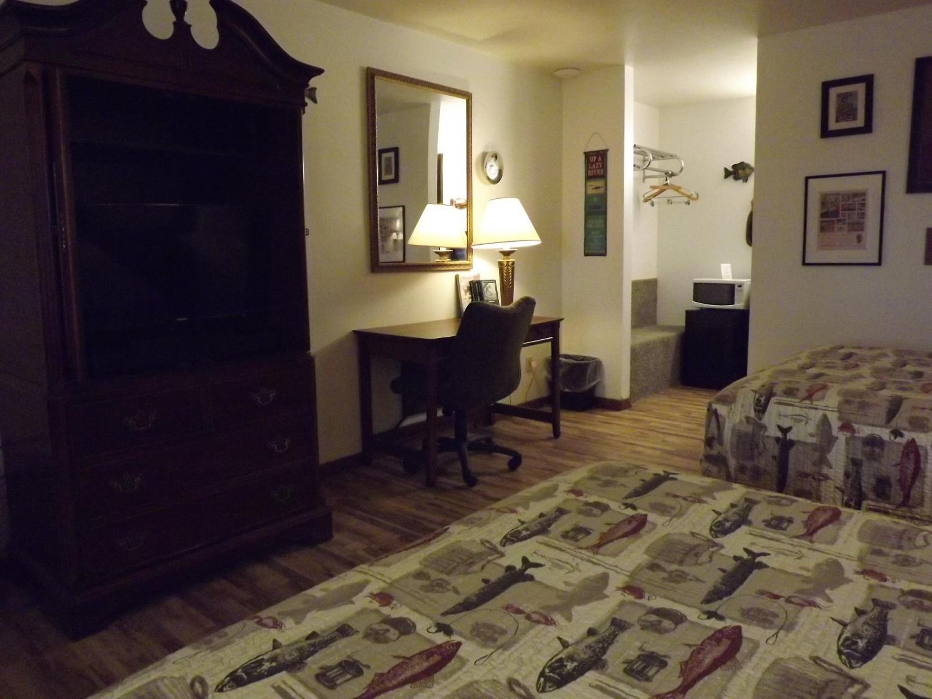 Crest Country Inn