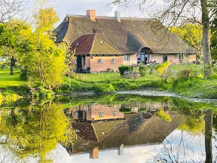 Hotel Ferienwohnung mit Luxusbad, Terrasse Ostseenähe - Image 1