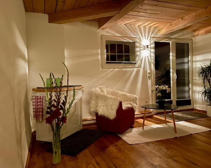 Ferienwohnung mit Luxusbad, Terrasse Ostseenähe