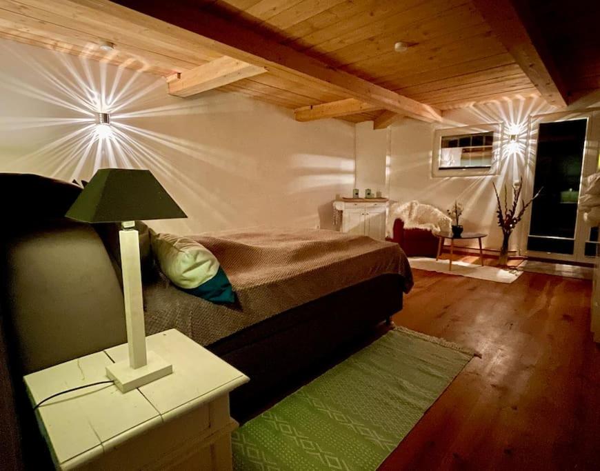 Ferienwohnung mit Luxusbad, Terrasse Ostseenähe