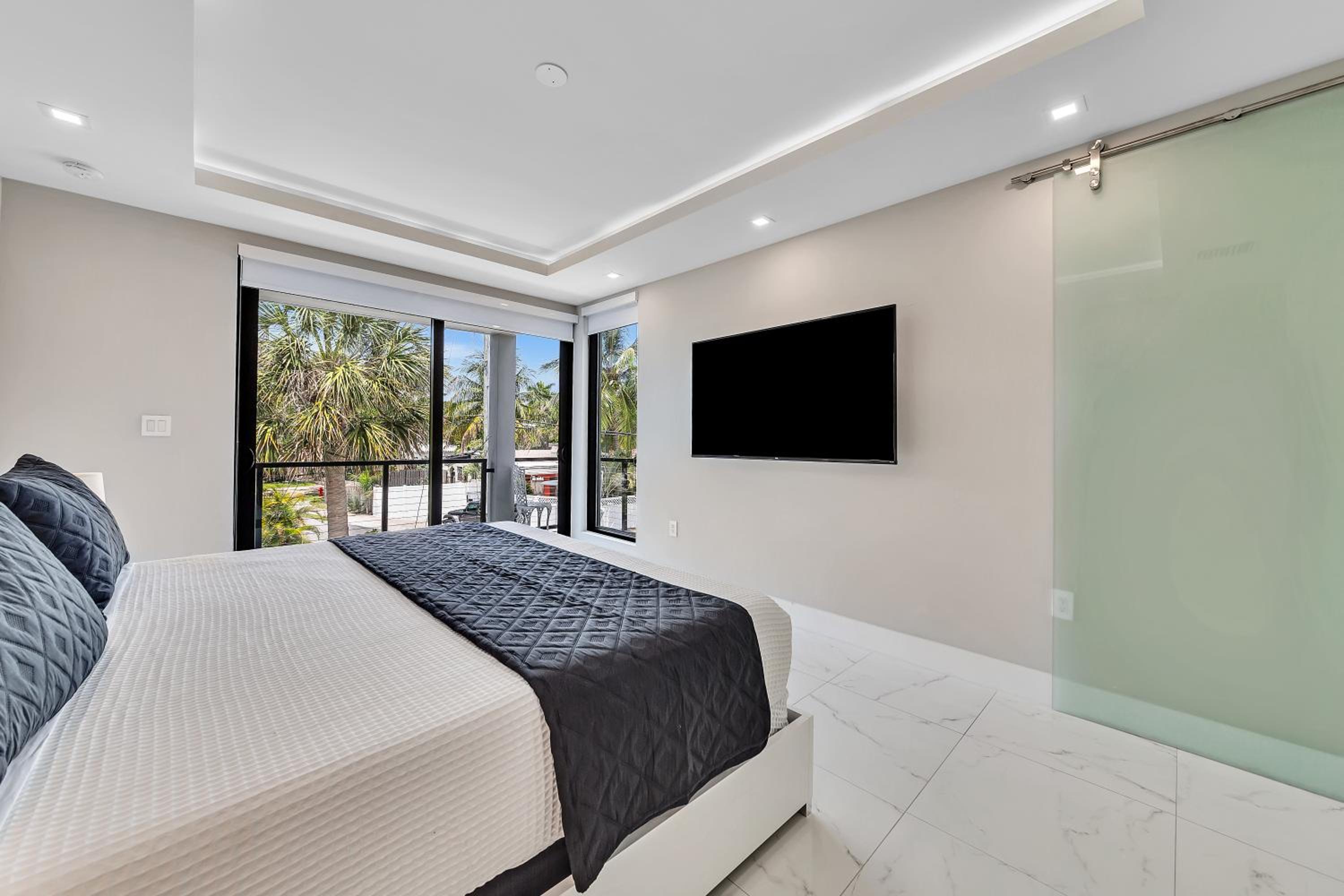 VillaPlaya brand new home, modern style resort! view 3