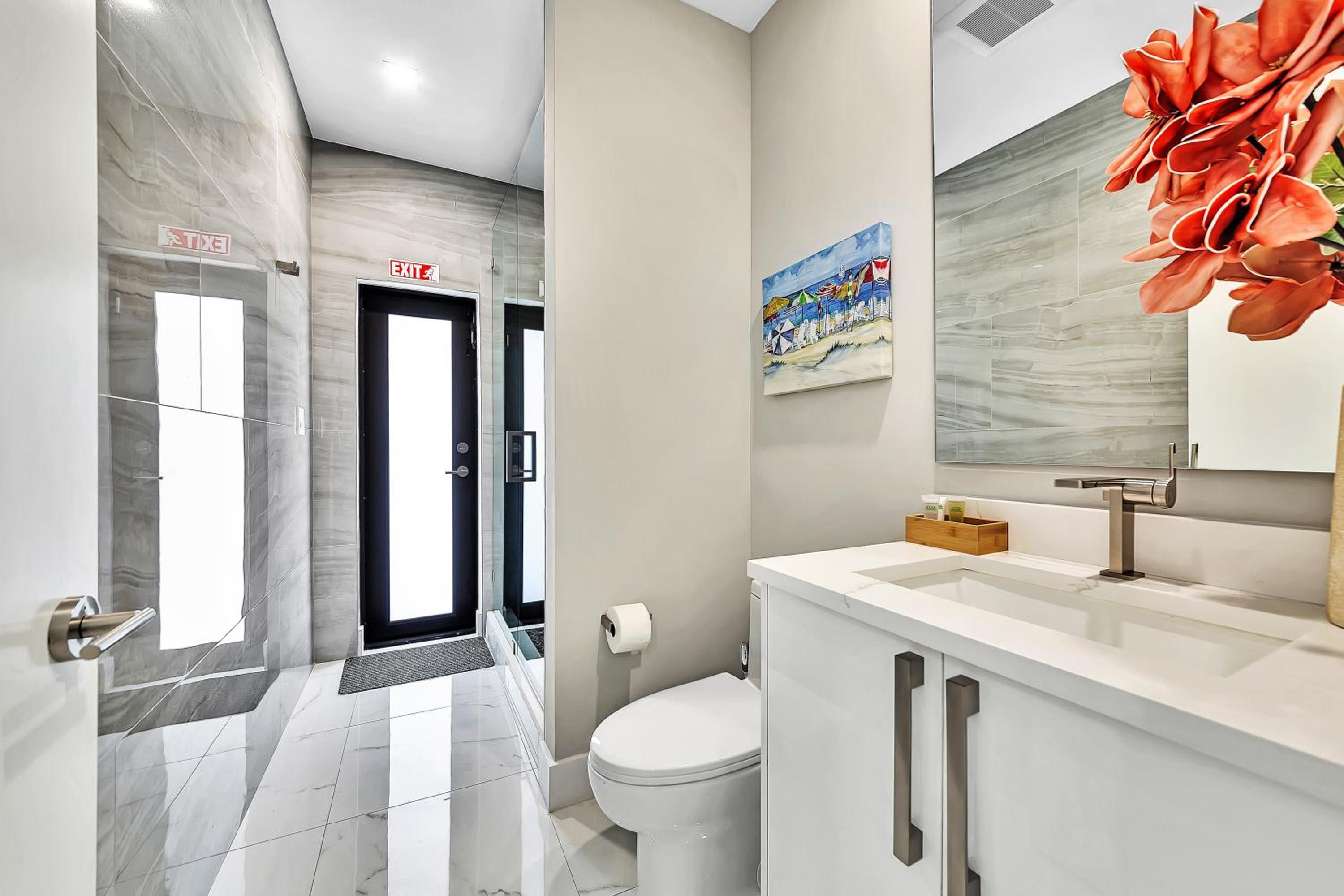 VillaPlaya brand new home, modern style resort! view 4