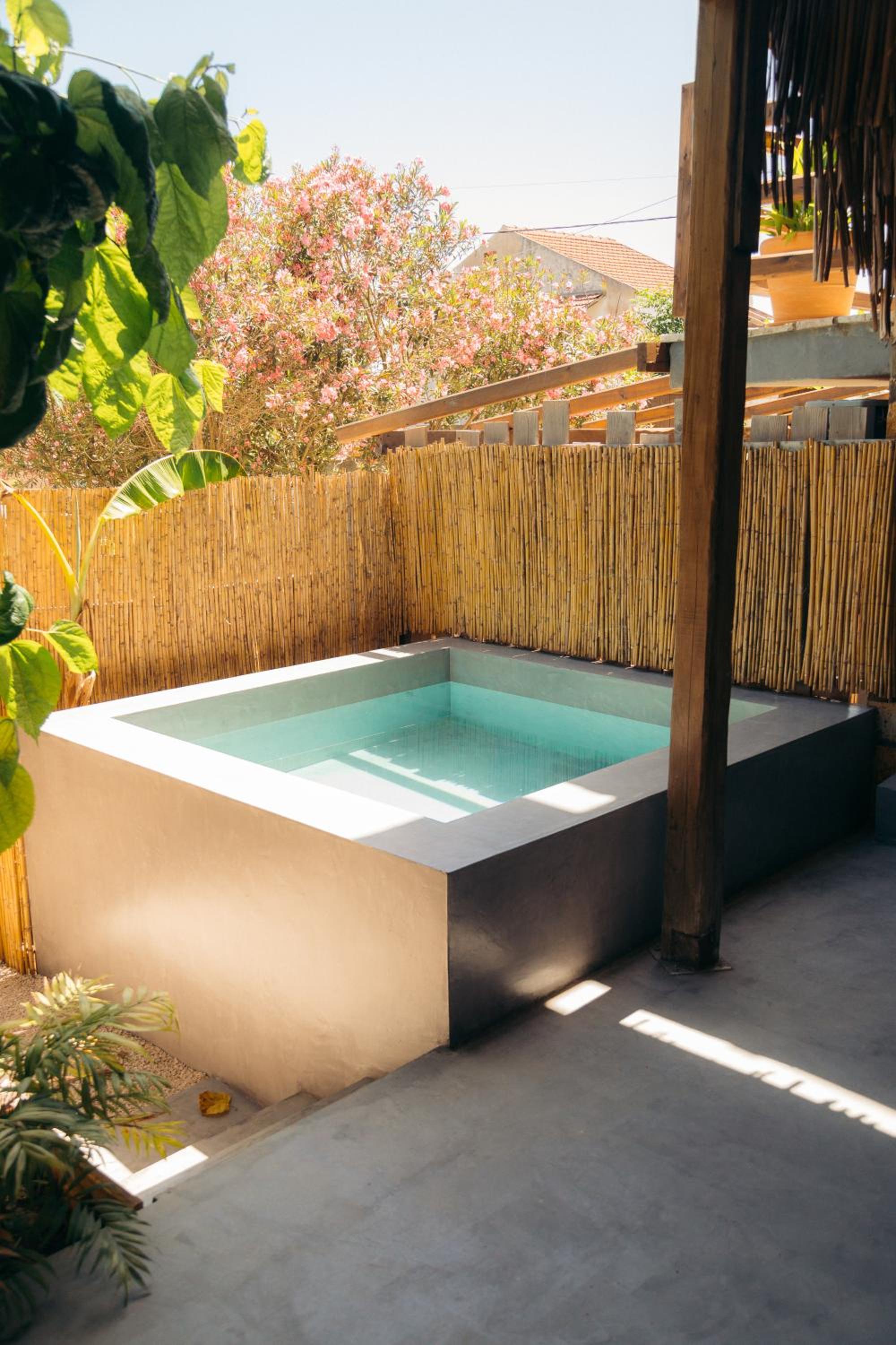 Jacuzzi