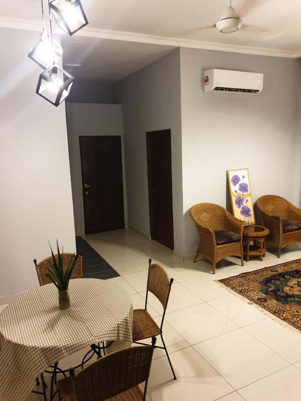 Sarod Inn Meru Homestay 3-bedroom Apartment photo 7