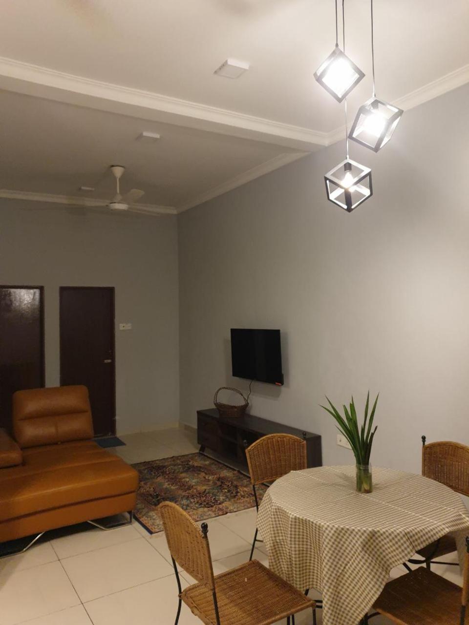 Sarod Inn Meru Homestay 3-bedroom Apartment photo 8