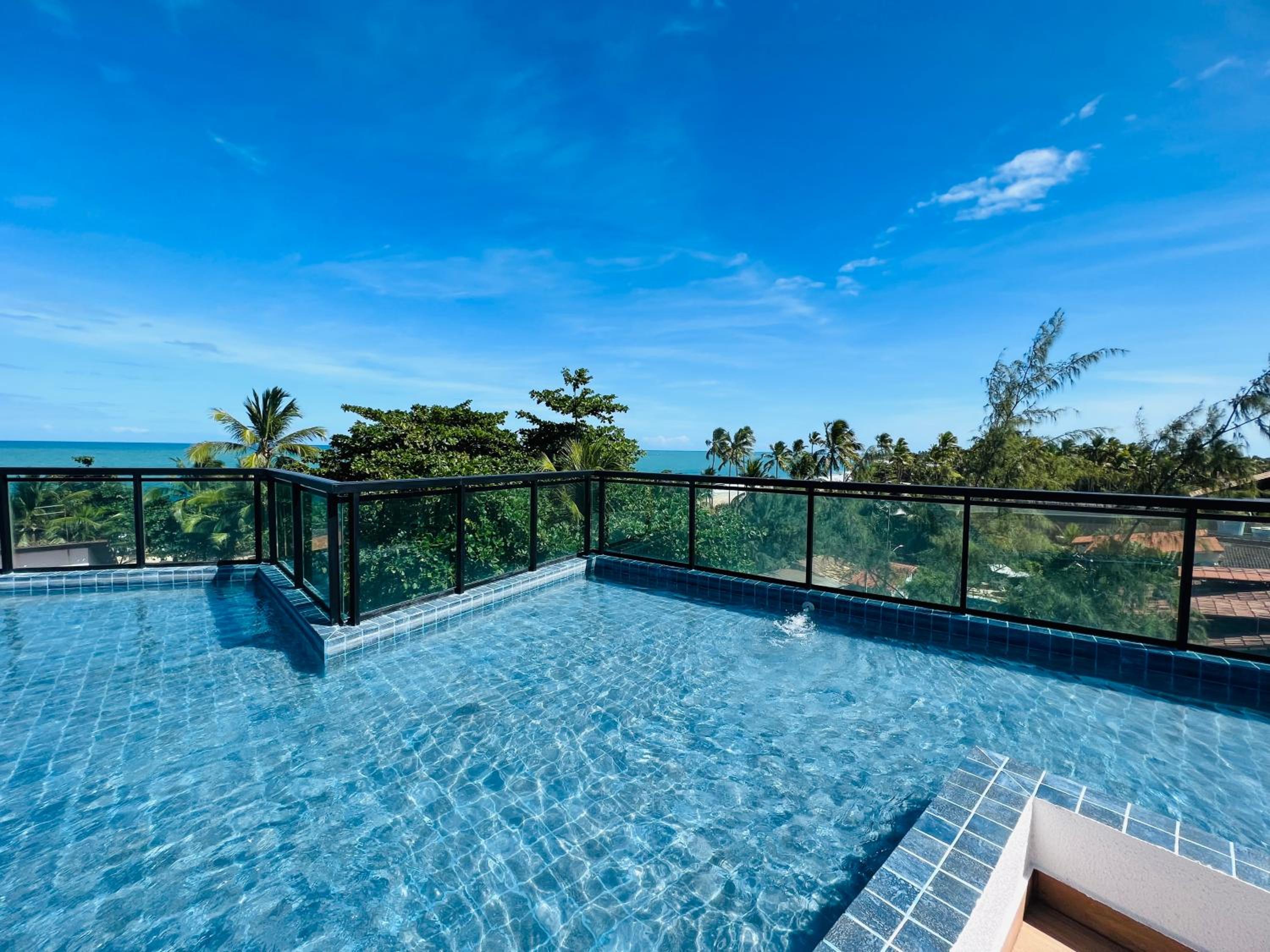 Apartment with incredible views, 10 meters from the beach