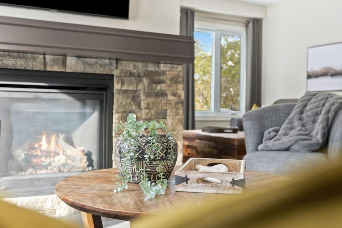 Blue Mountain Chalet Condo with Amazing Location