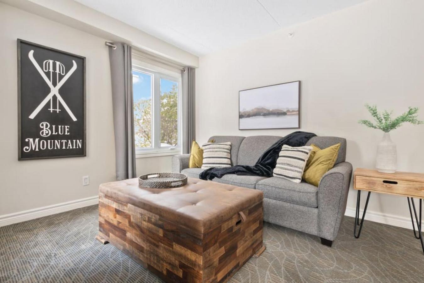 Blue Mountain Chalet Condo with Amazing Location