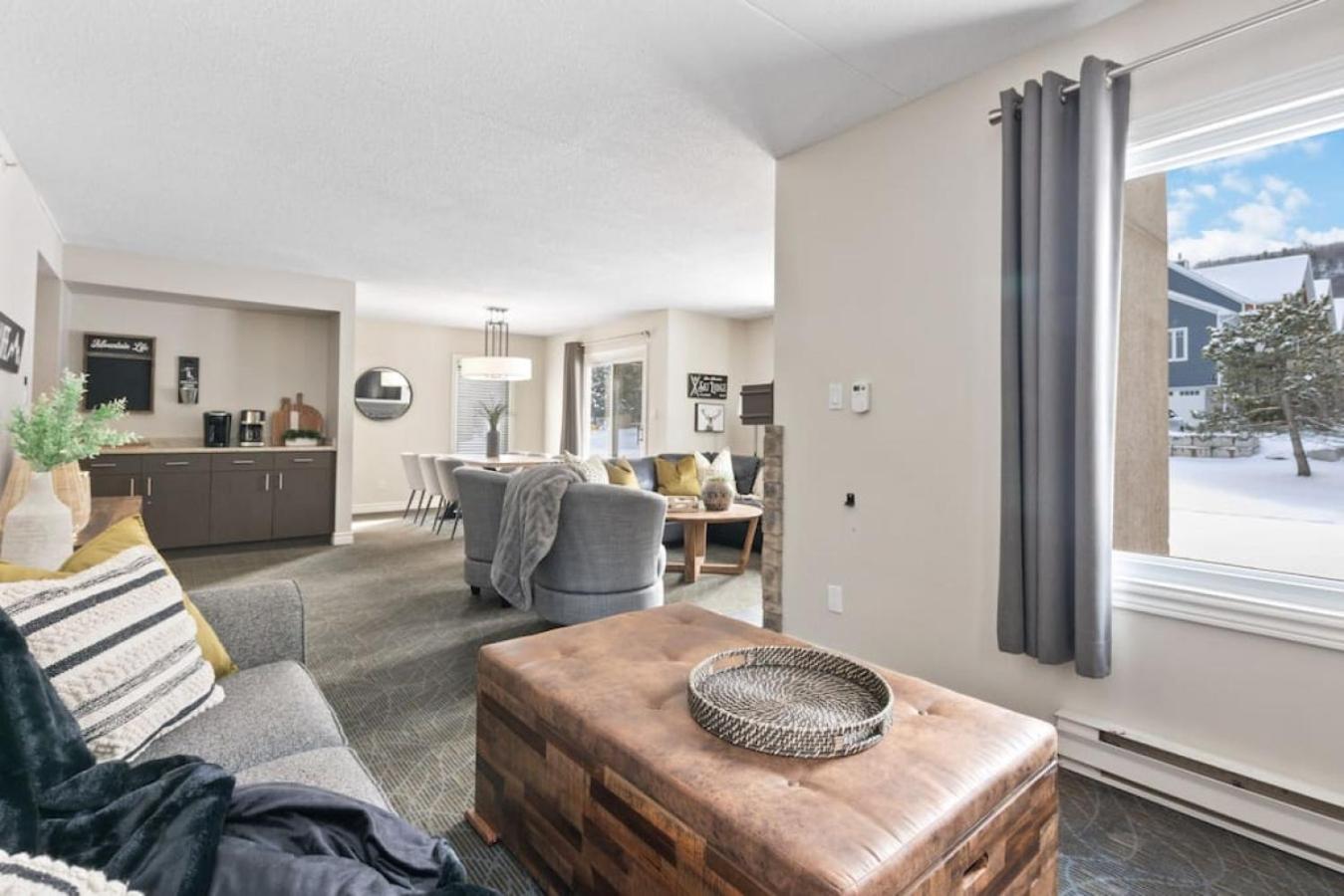 Blue Mountain Chalet Condo with Amazing Location