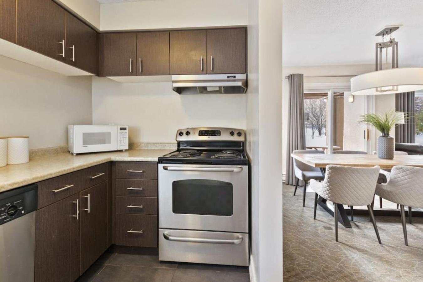 Blue Mountain Chalet Condo with Amazing Location