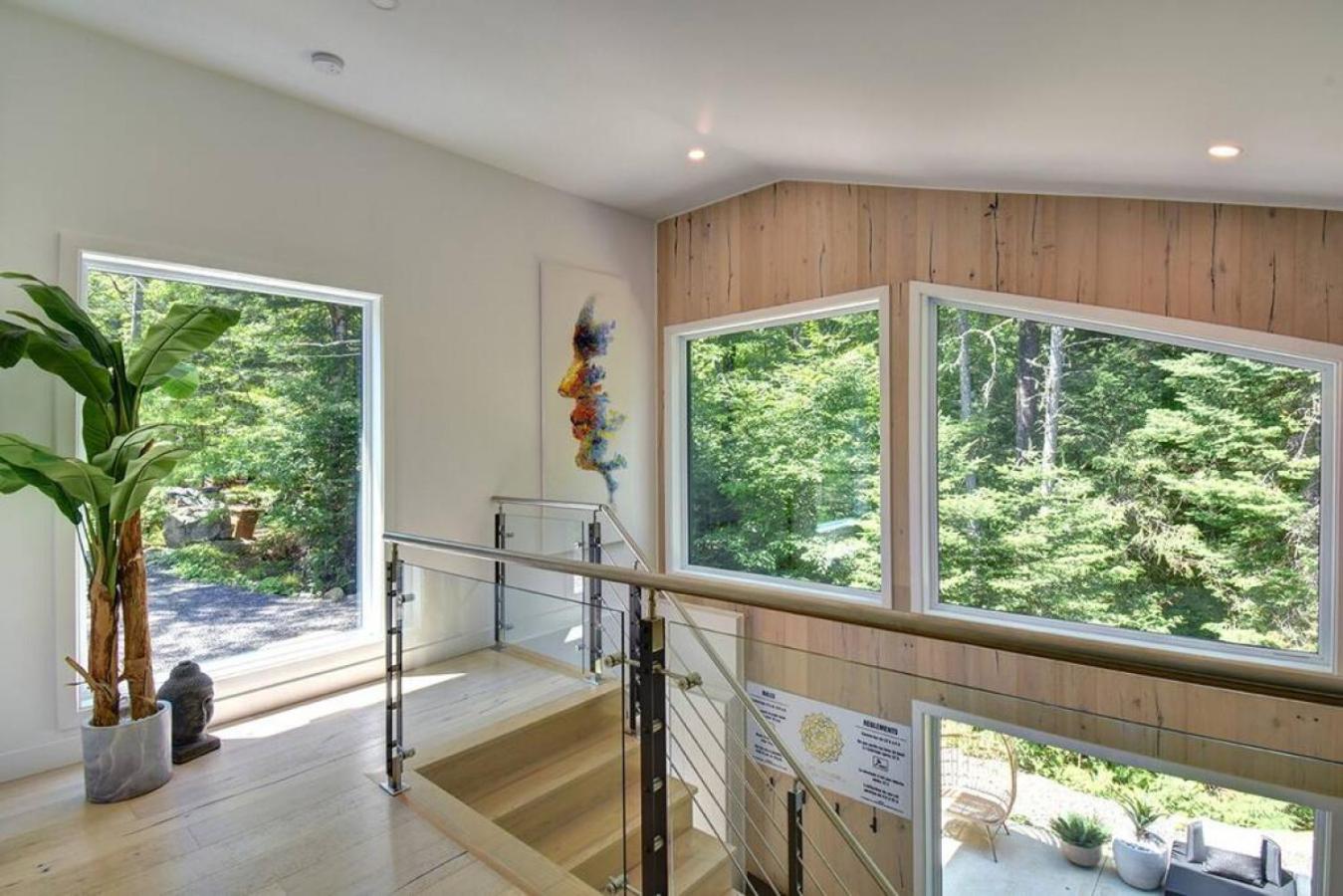 55 Impasse - Chalet Taiga with a Hot Tub in Tremblant Nord