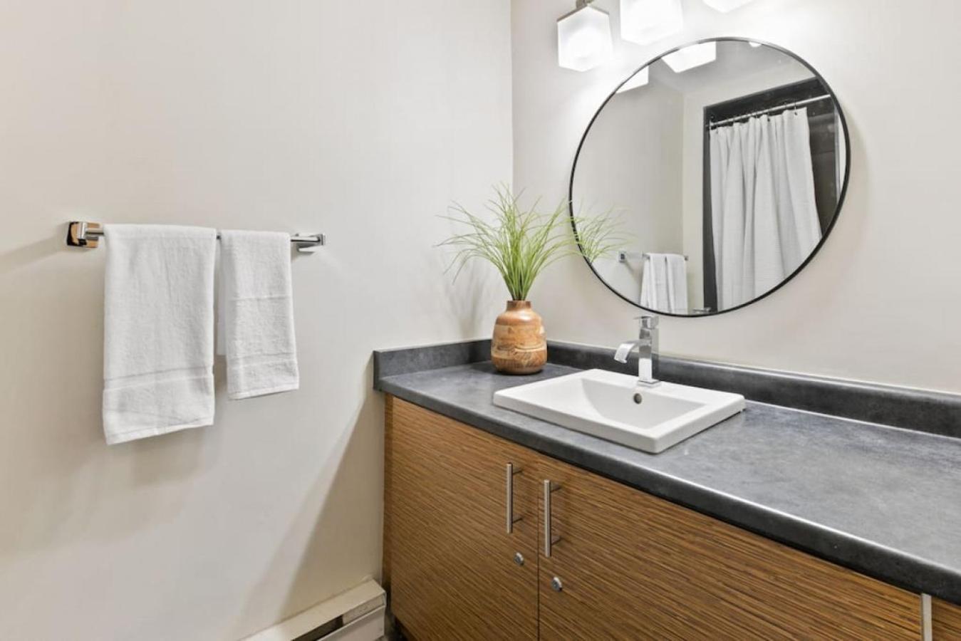 Blue Mountain Chalet Condo with Amazing Location