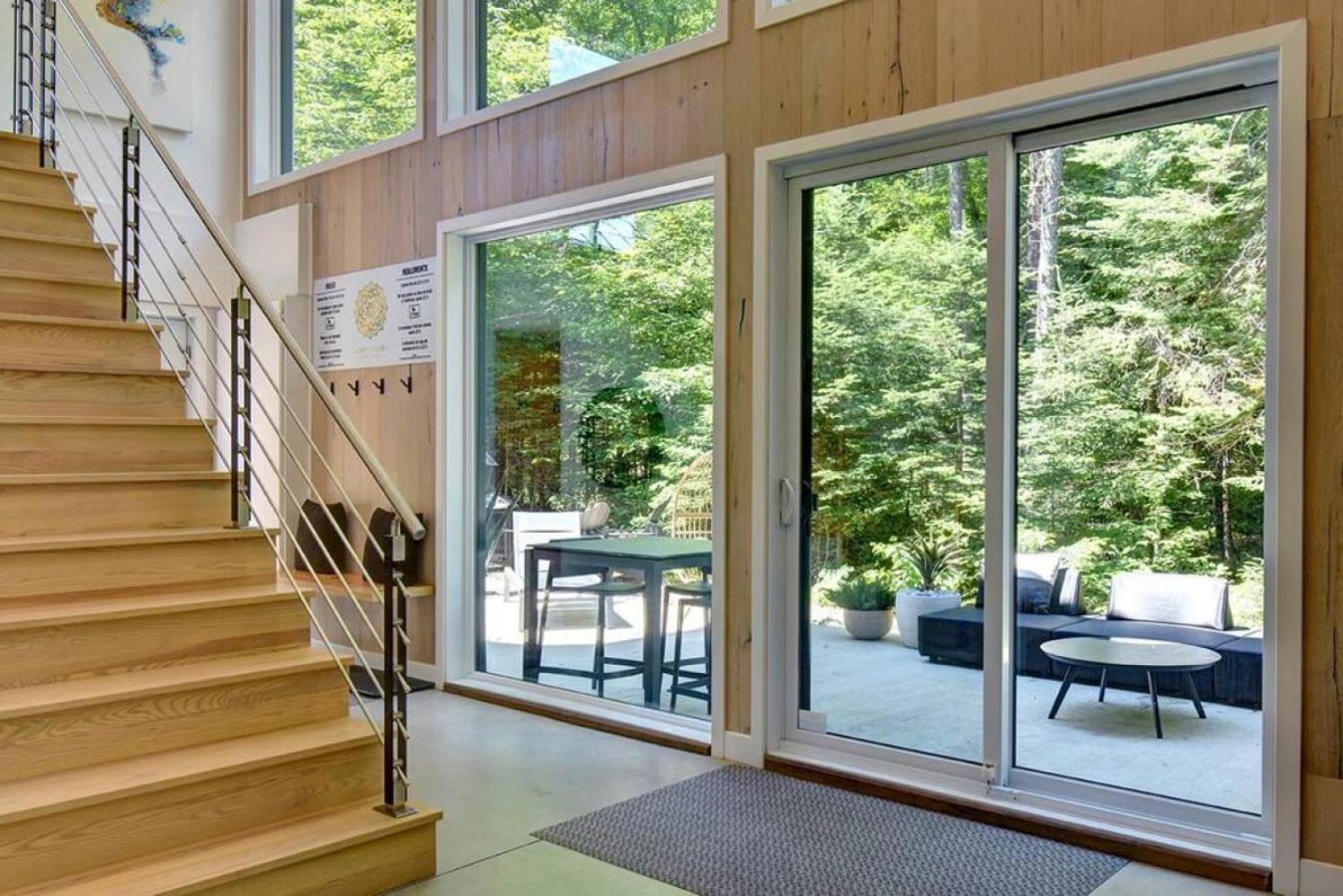 55 Impasse - Chalet Taiga with a Hot Tub in Tremblant Nord