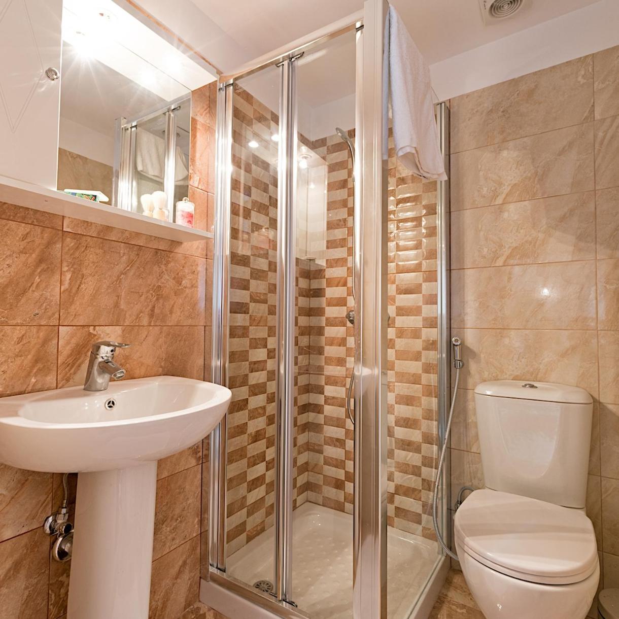 Andrien's apartment Velissariou