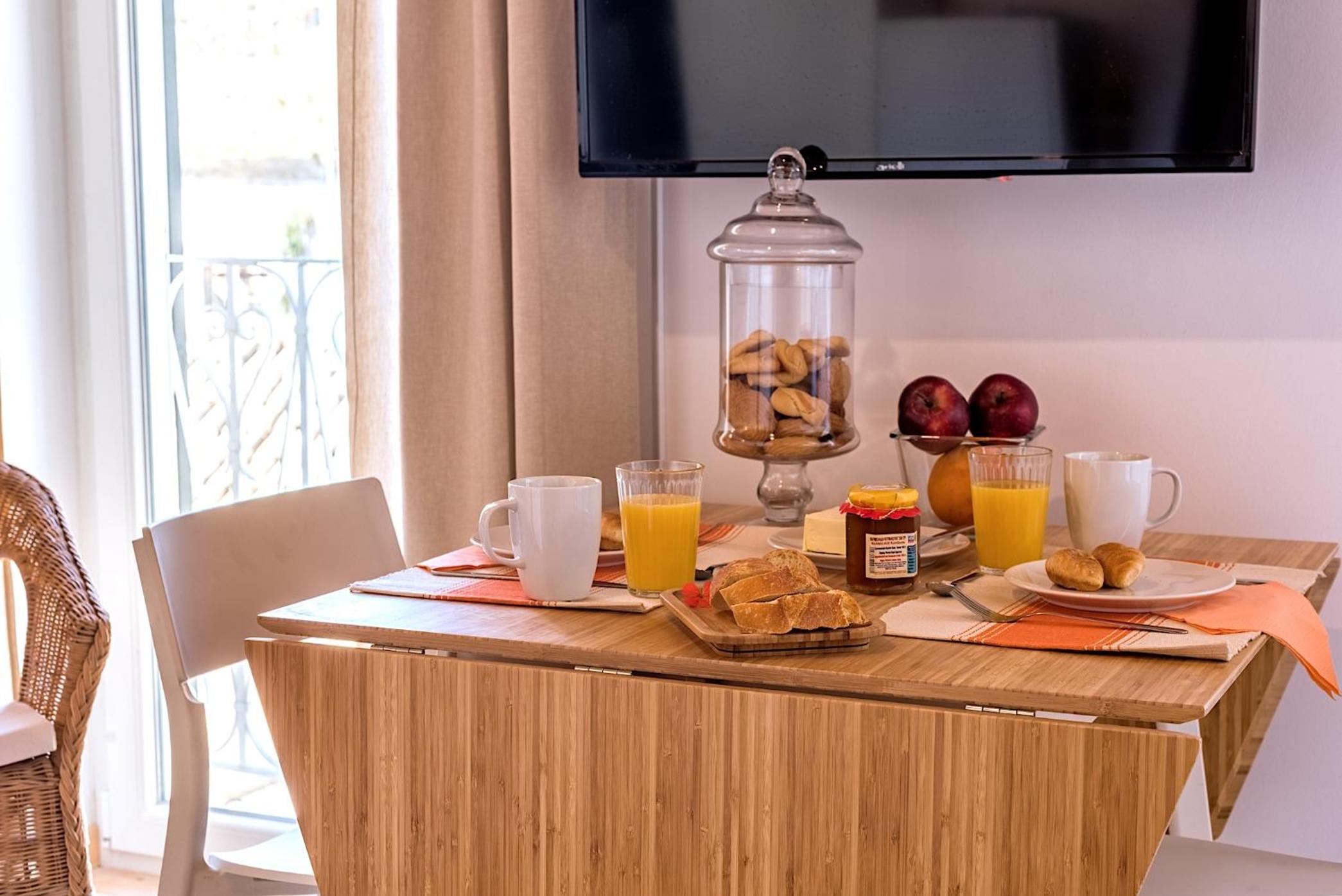 Andrien's apartment Velissariou