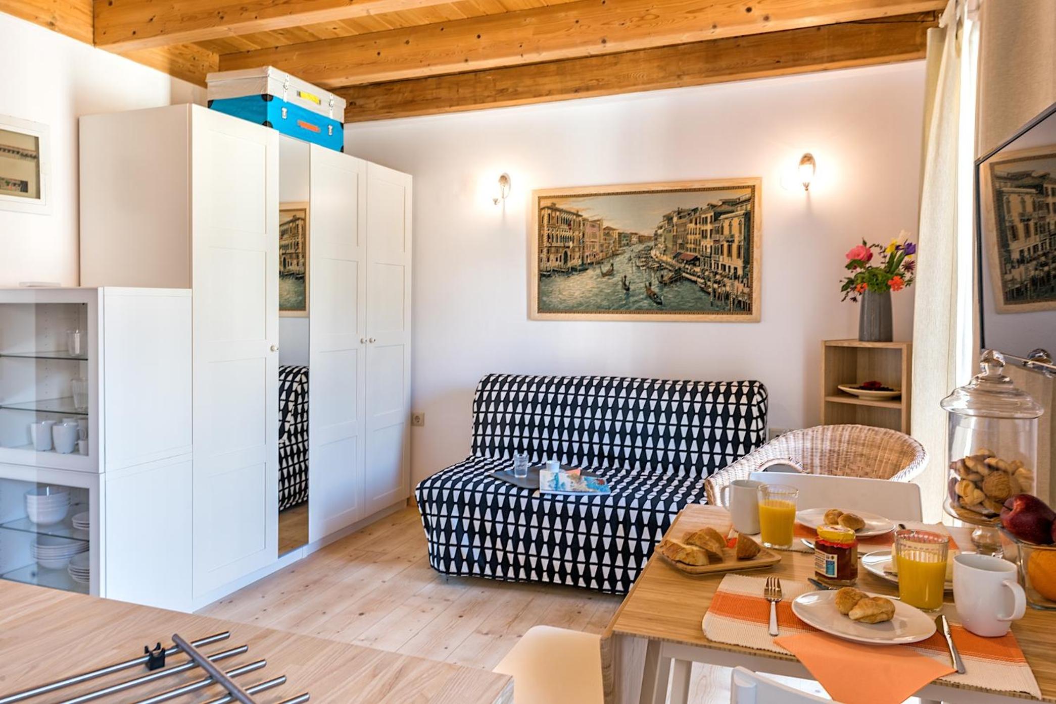 Andrien's apartment Velissariou