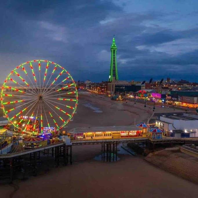 The BIG one! Large Holiday Home Blackpool. 3 floors of luxury. view 2