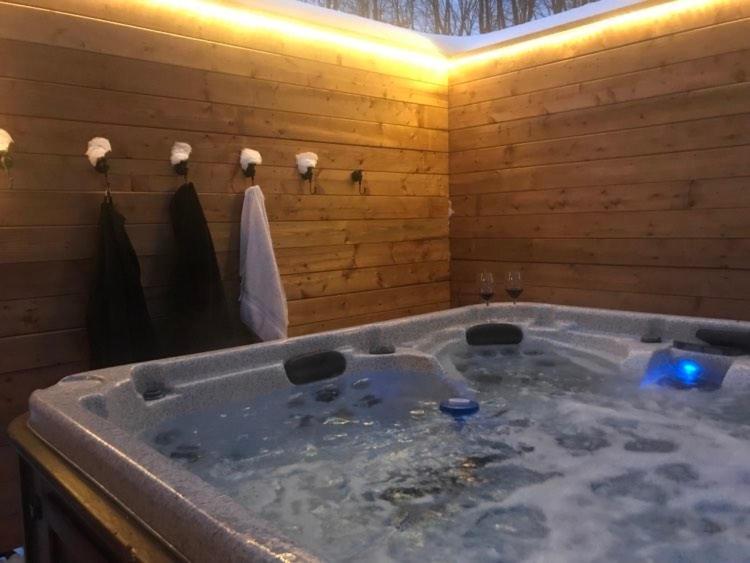 Maison familiale avec spa et accès au fleuve