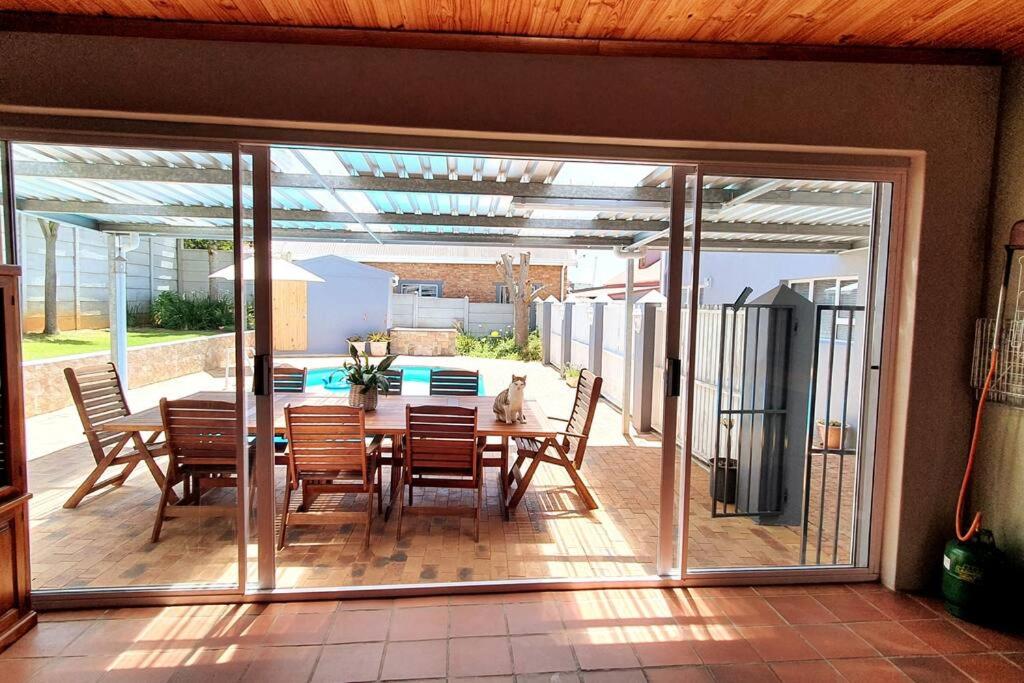 ten@south Guest Flatlet view 4