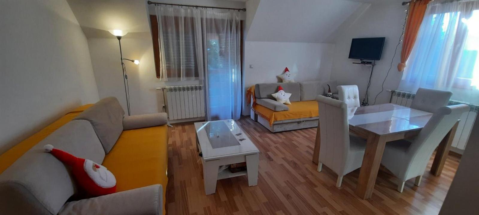 Apartmani Nikolic view 3