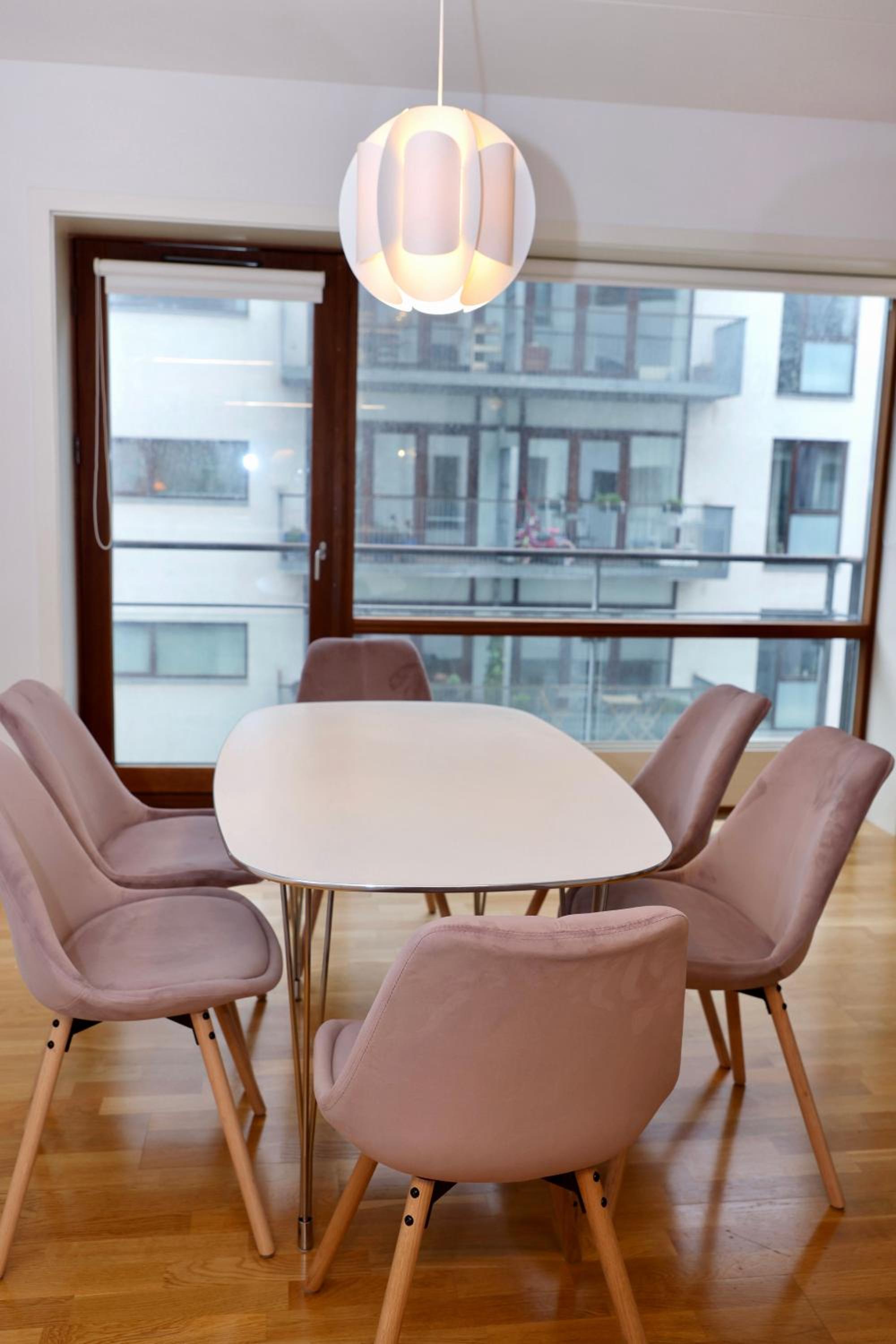 Scandi-Hygge 2 bedroom apartment in charming Christianshavn