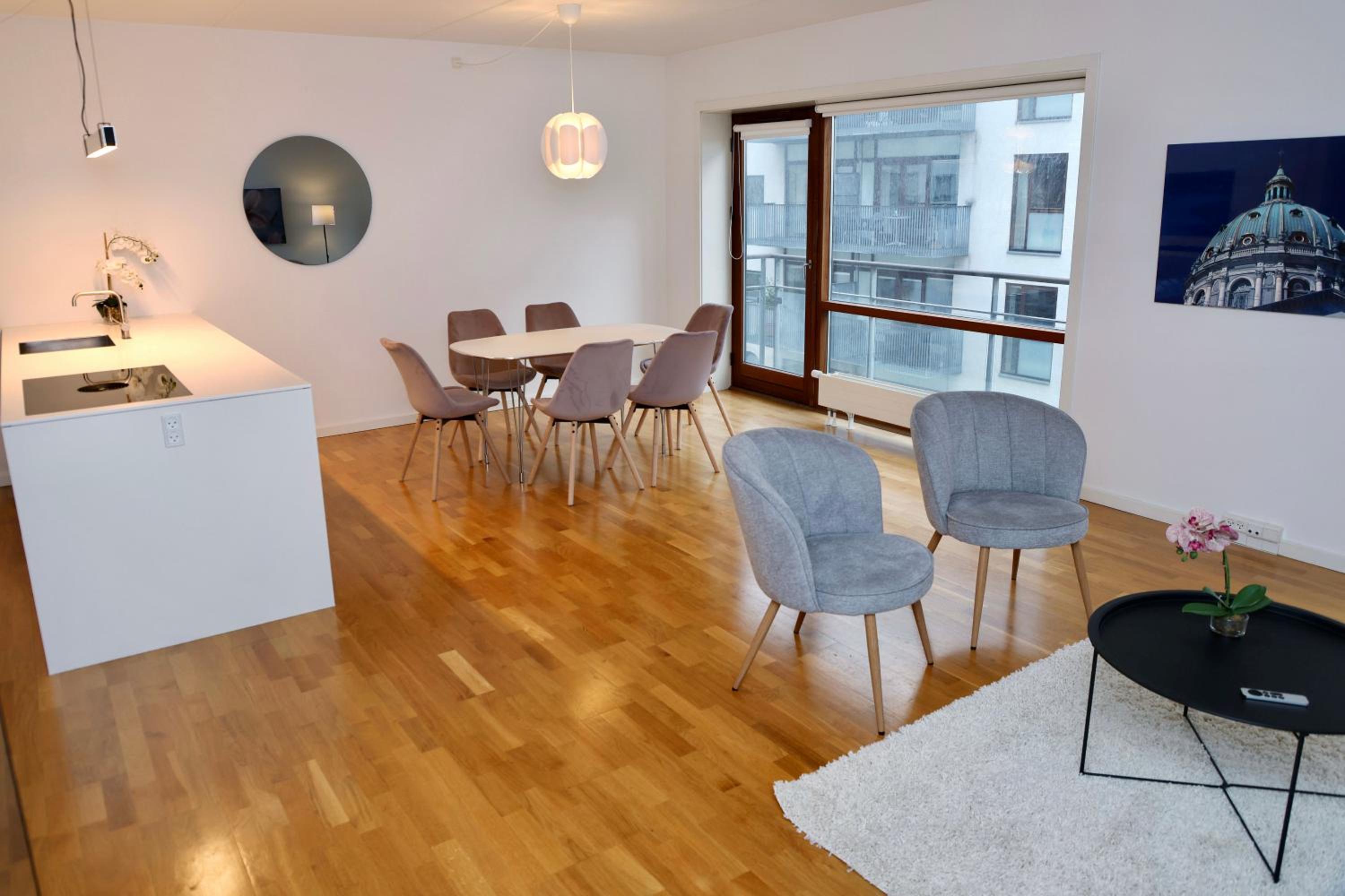 Scandi-Hygge 2 bedroom apartment in charming Christianshavn