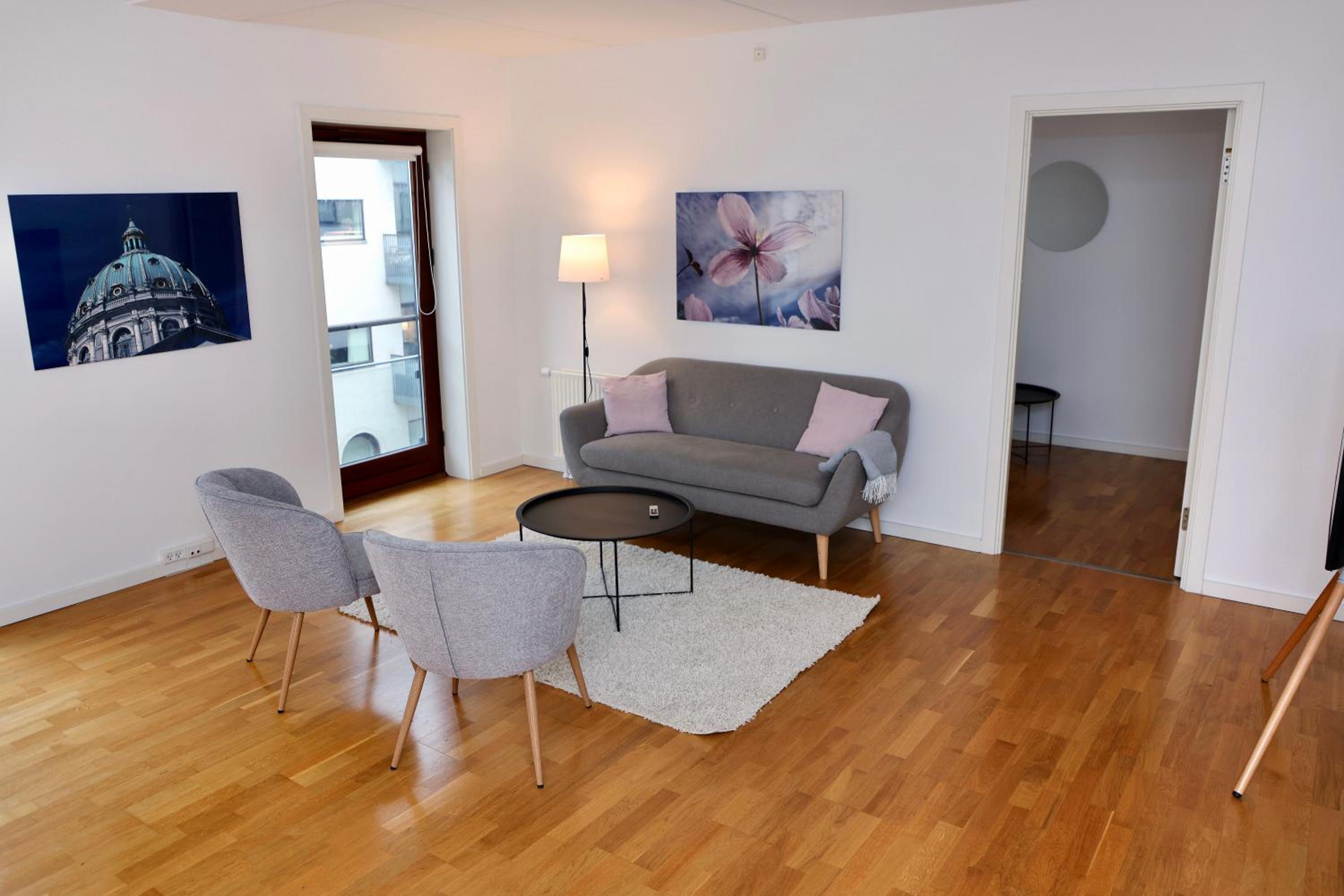Scandi-Hygge 2 bedroom apartment in charming Christianshavn
