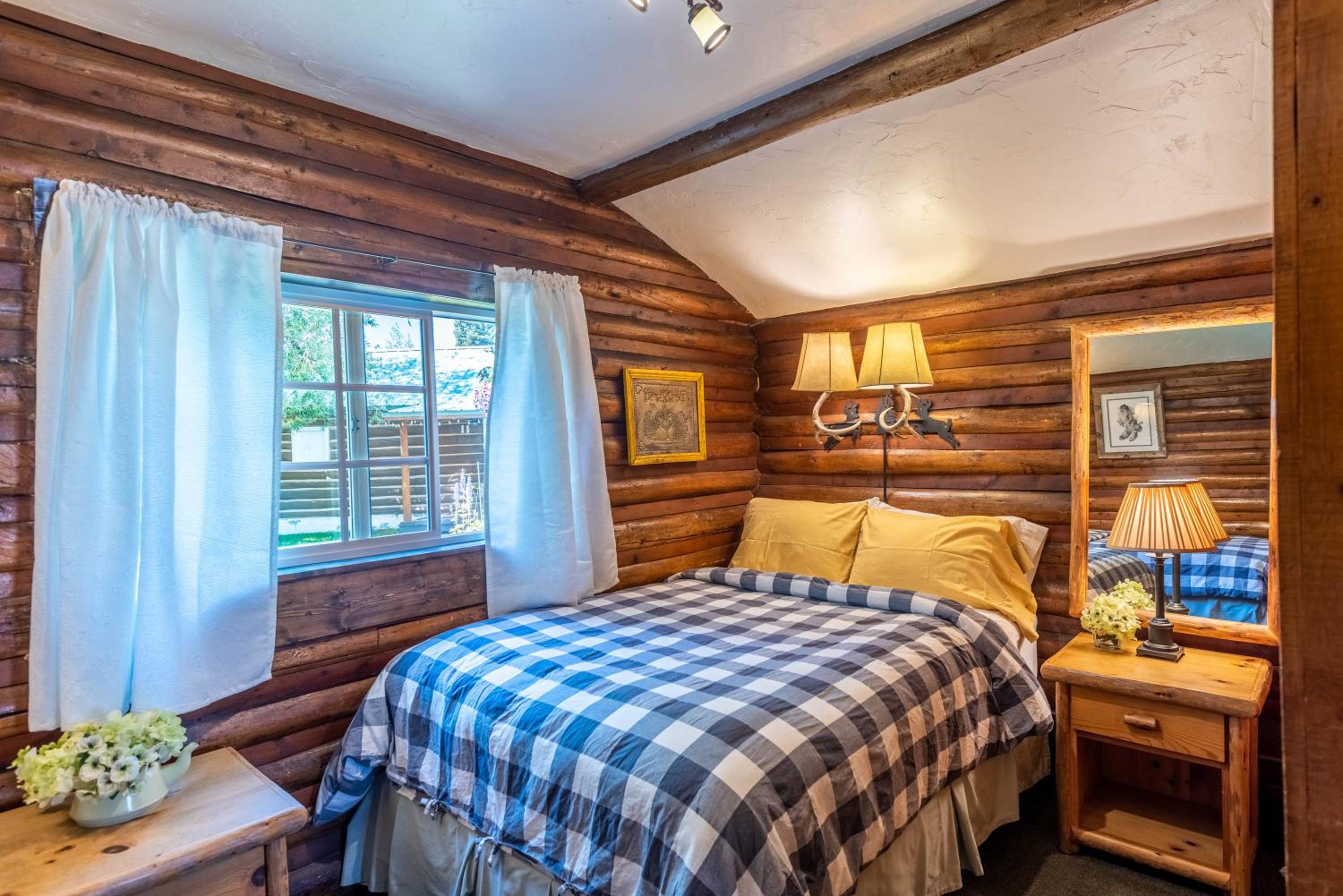 Log Cabin Motel