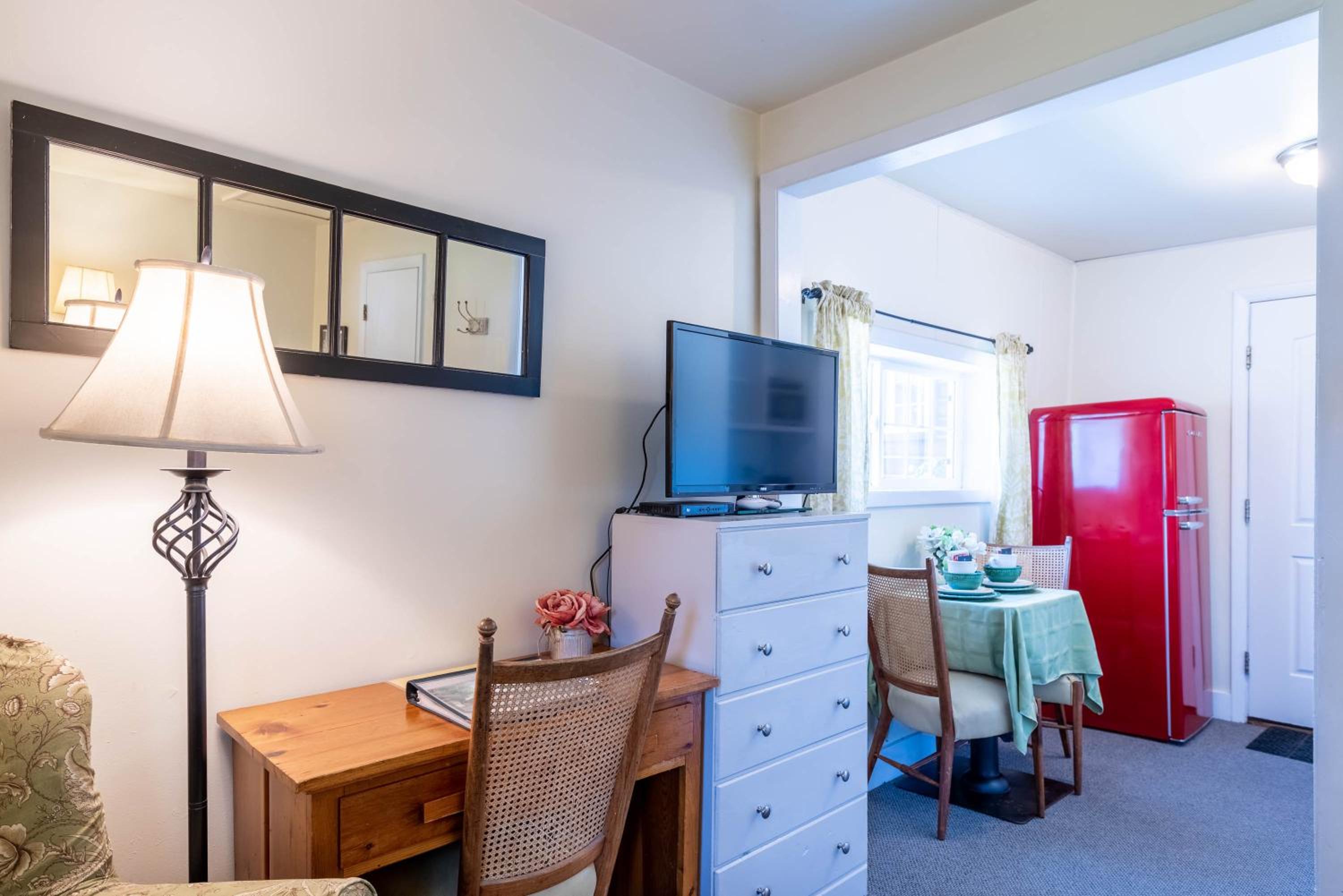Log Cabin Motel