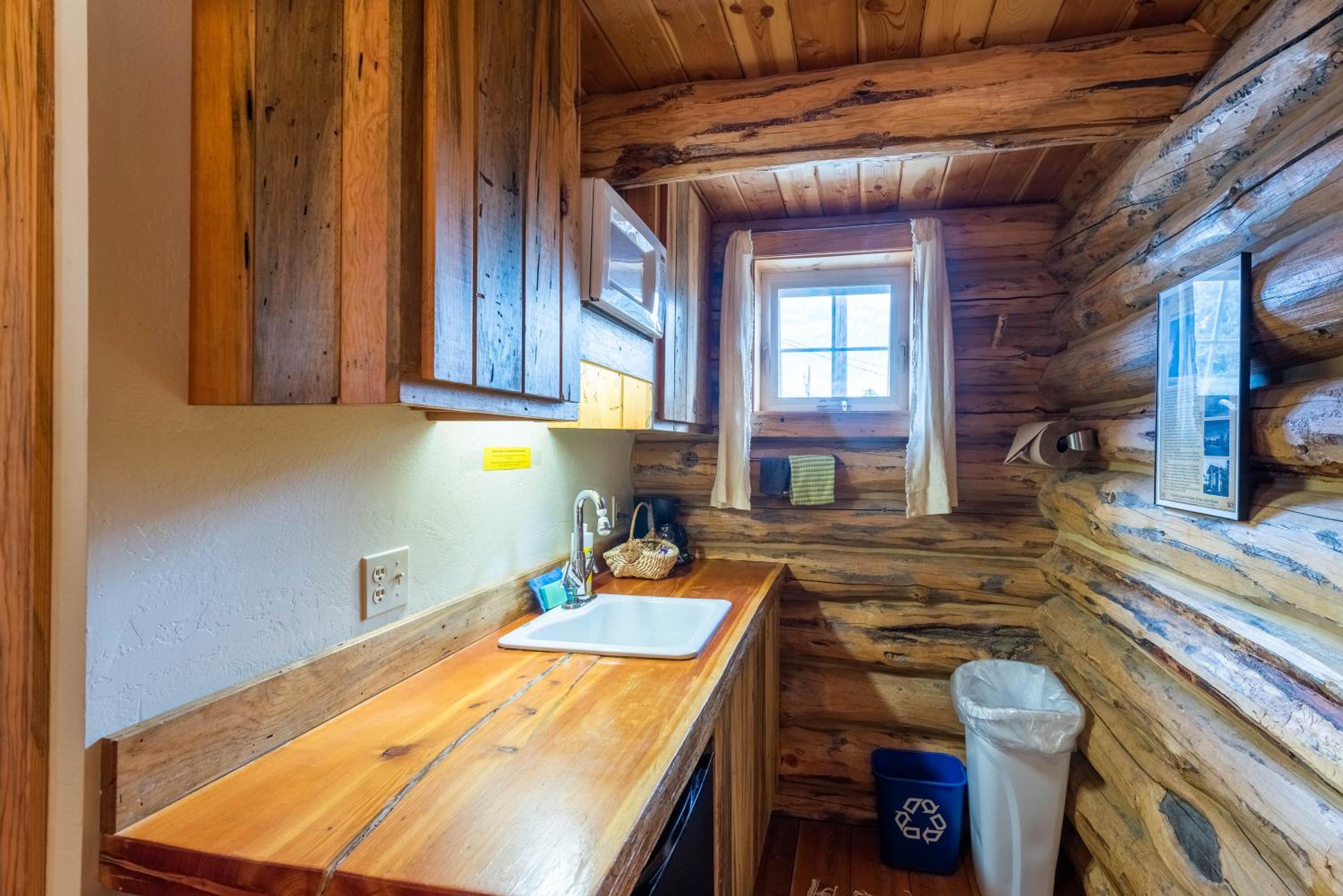 Log Cabin Motel