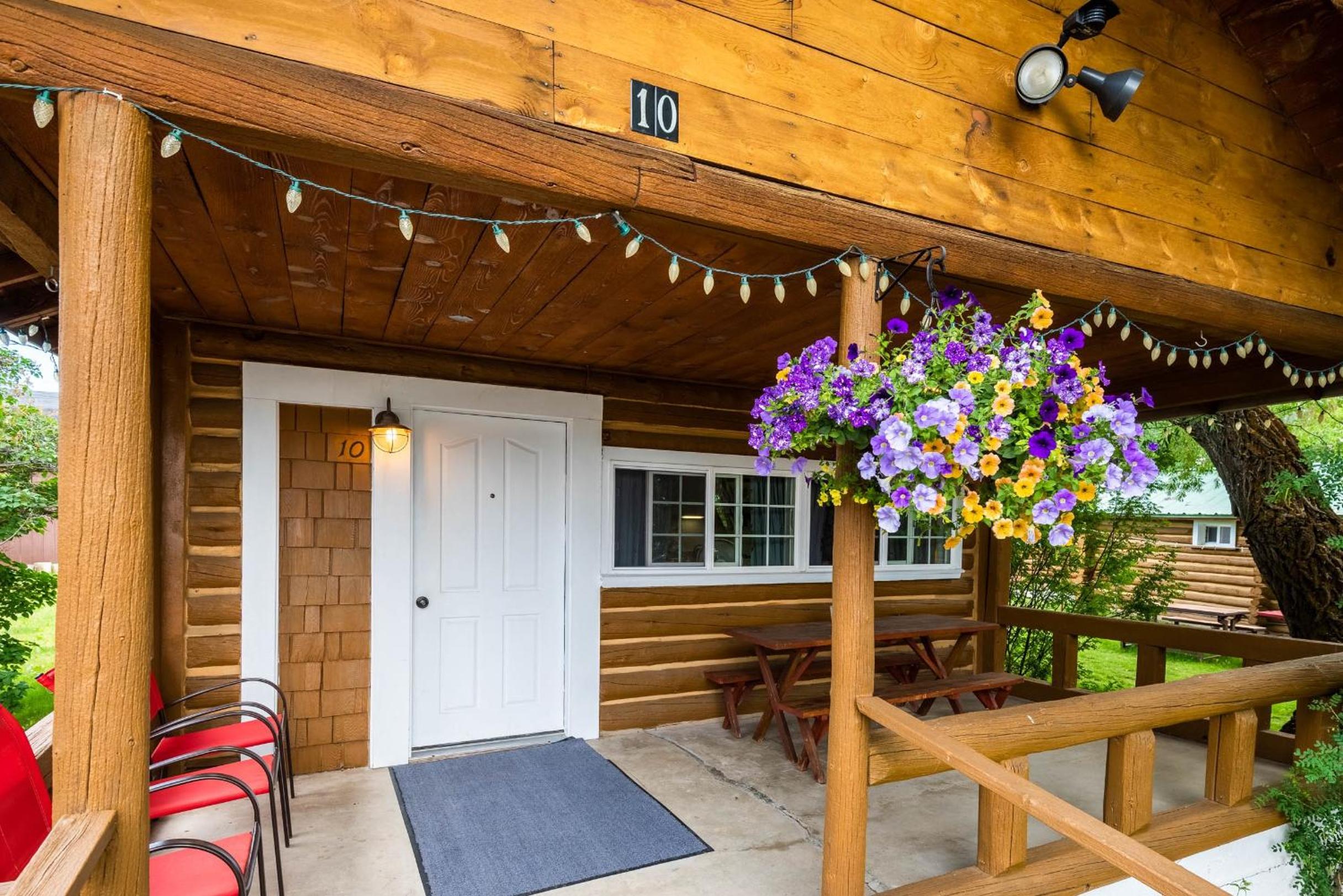 Log Cabin Motel