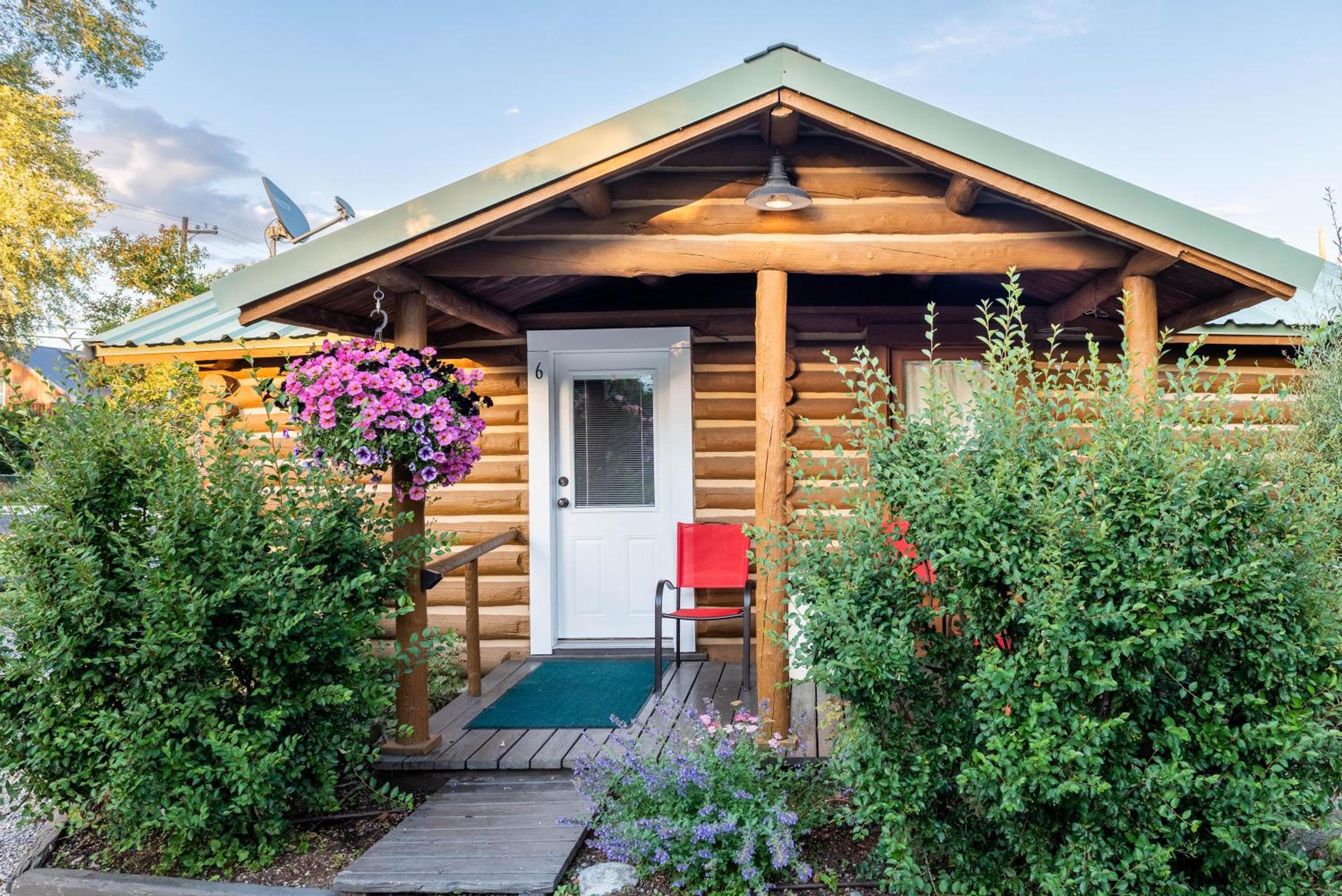 Log Cabin Motel