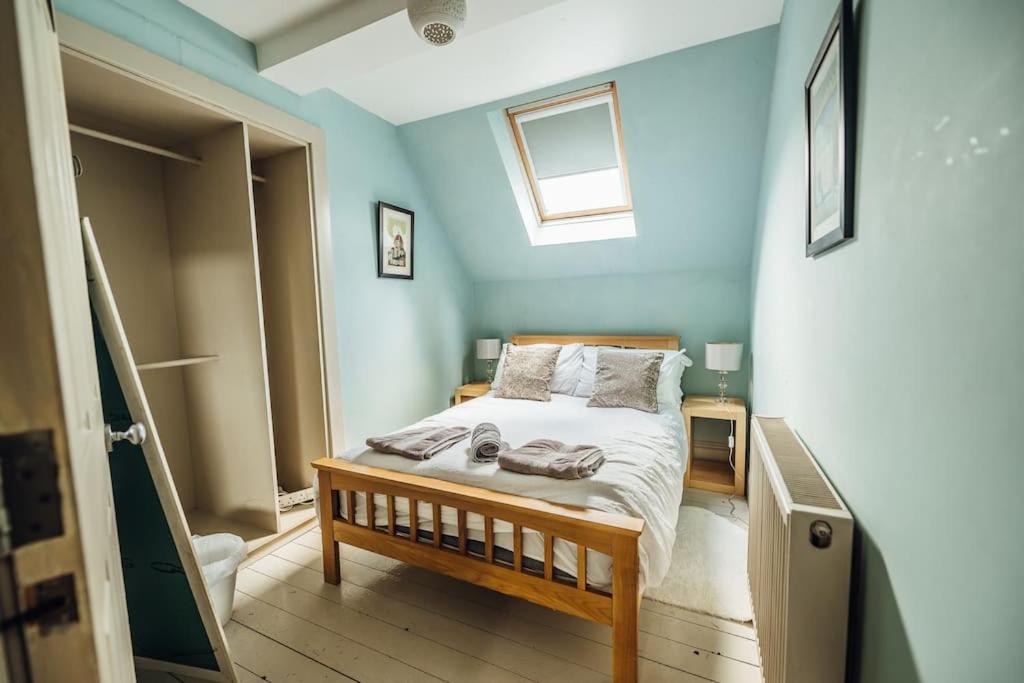 The Vestry - Sleeps 12 - With Hot Tub view 3