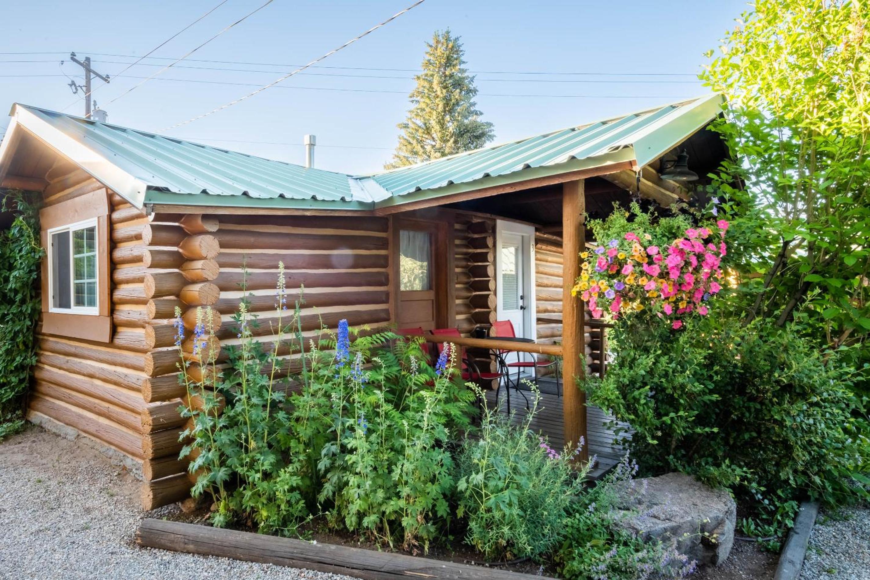 Log Cabin Motel