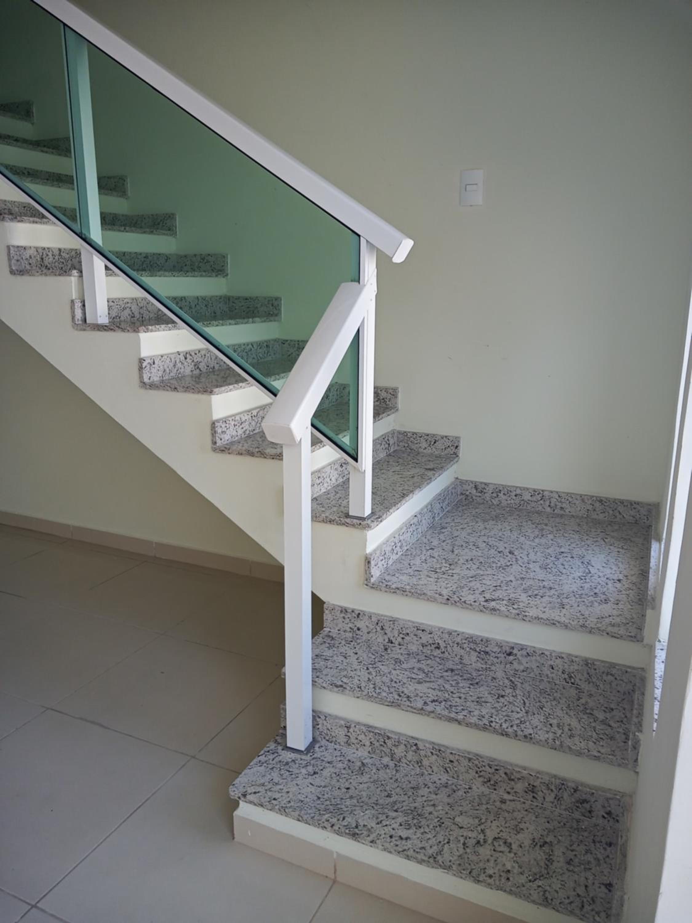 Casa A de veraneio com estacionamento fechado