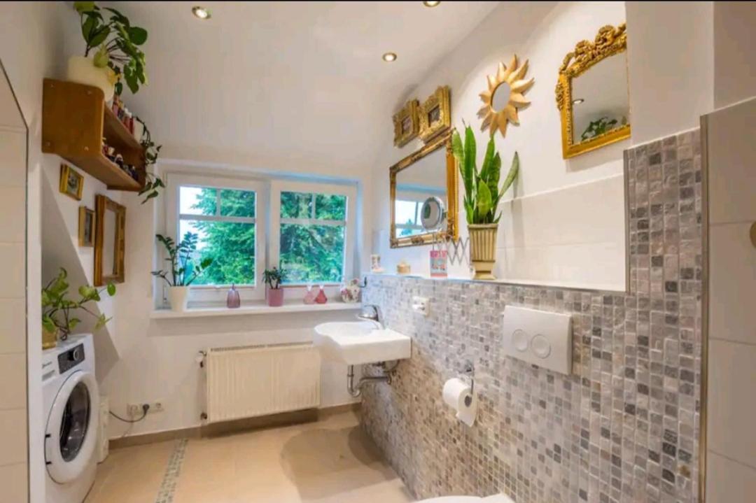 Dachgeschosswohnung Scharbeutz mit Garten
