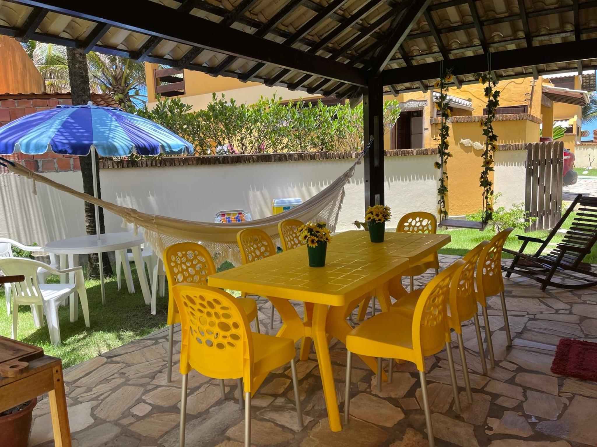 Casa de praia em condomínio à beira mar